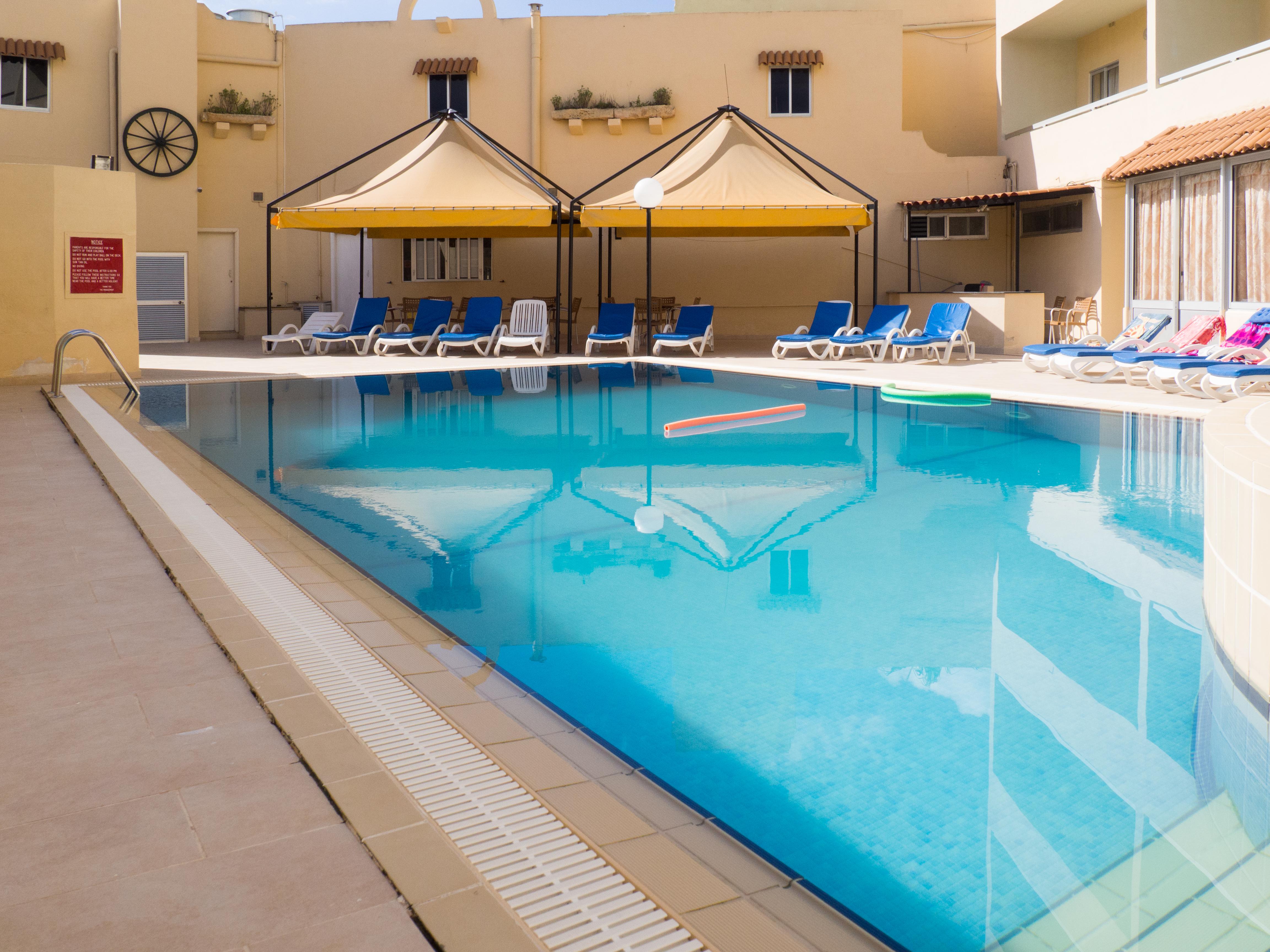 Mavina Hotel & Apartments Buġibba Екстериор снимка
