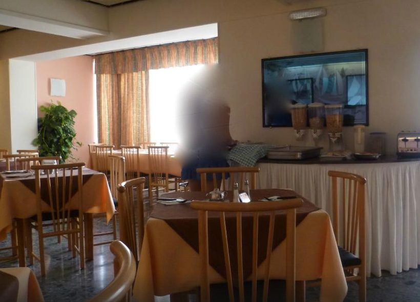 Mavina Hotel & Apartments Buġibba Екстериор снимка