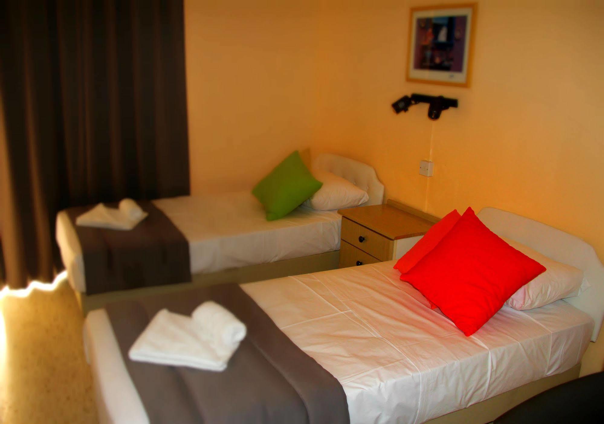 Mavina Hotel & Apartments Buġibba Екстериор снимка