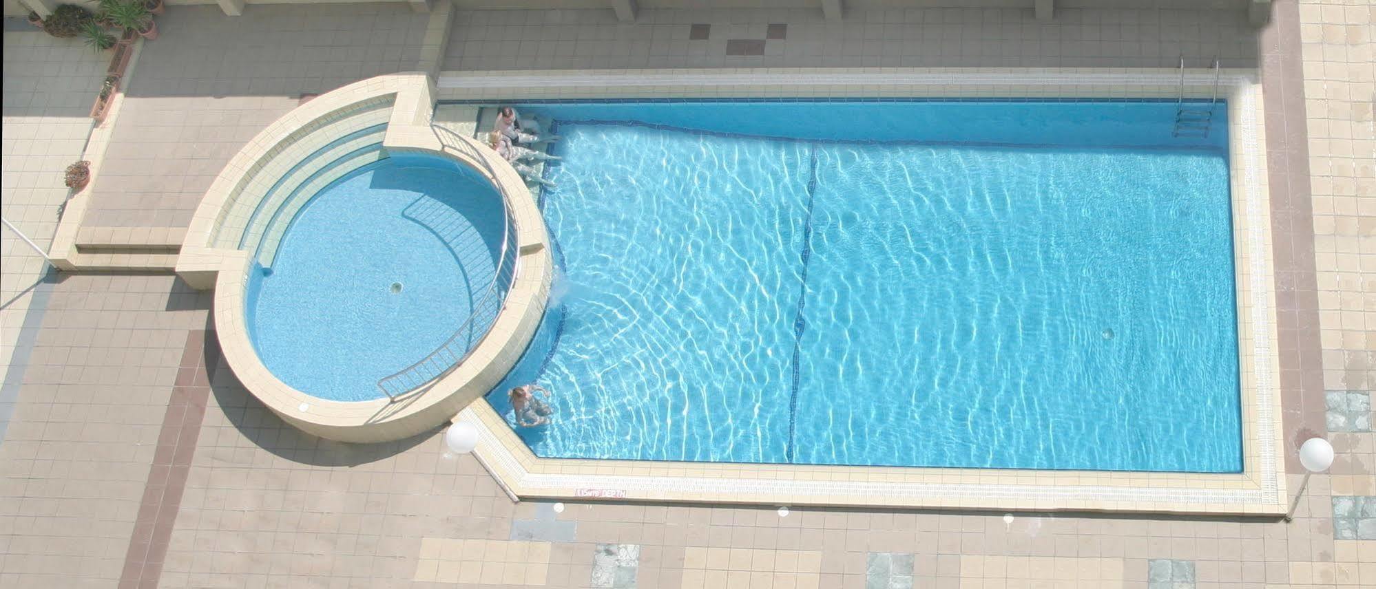 Mavina Hotel & Apartments Buġibba Екстериор снимка